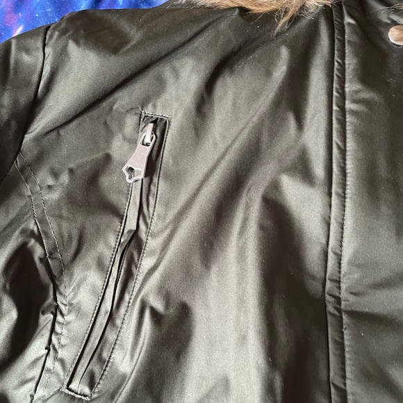 Big Chill Green Puffer Winter Coat with Faux Fur Hood Size 1x - Picture 3 of 7